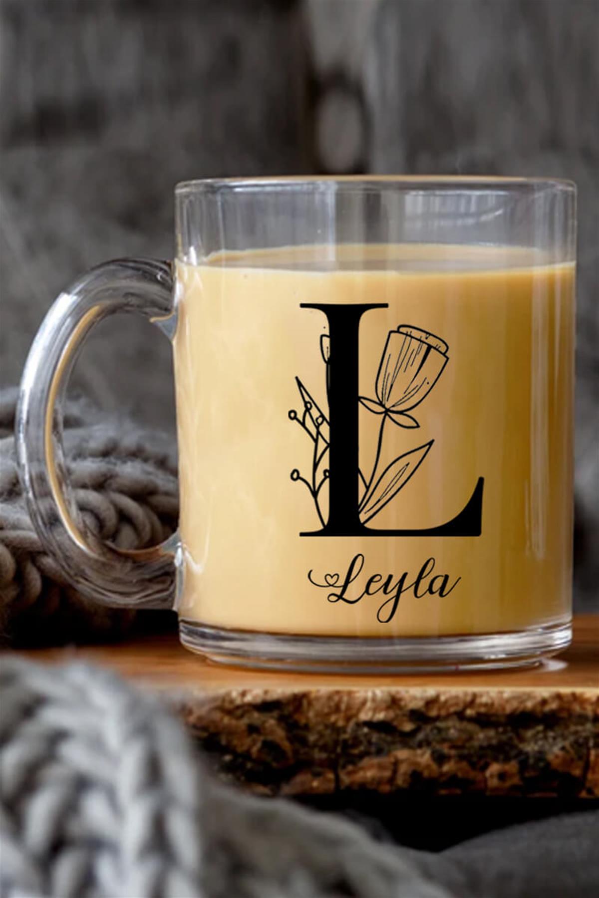 Kadına Hediye Baş Harfli Çiçek Tasarım Cam Kahve Kupası