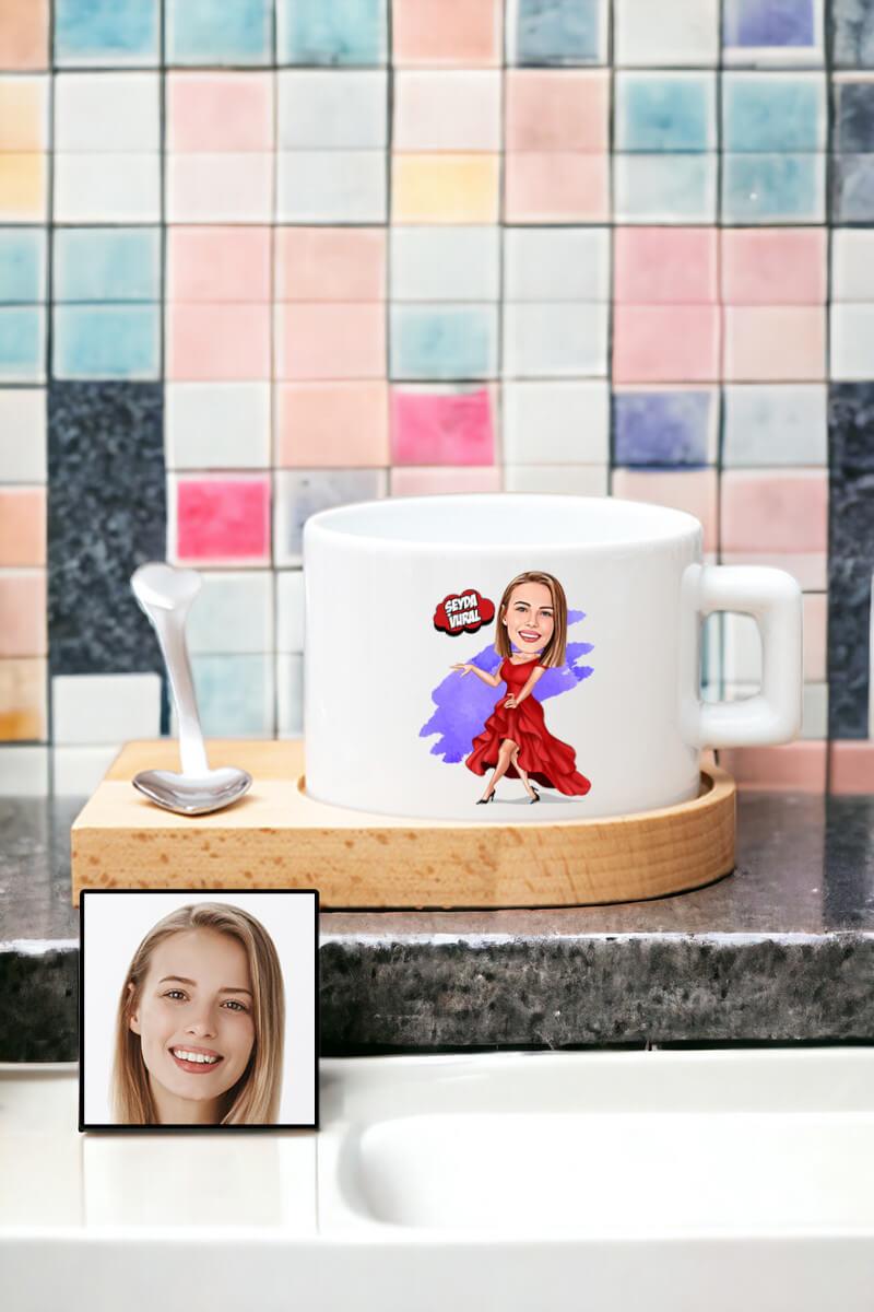 Kadına Özel Hediye Karikatürlü Ahşap Altlıklı Fincan