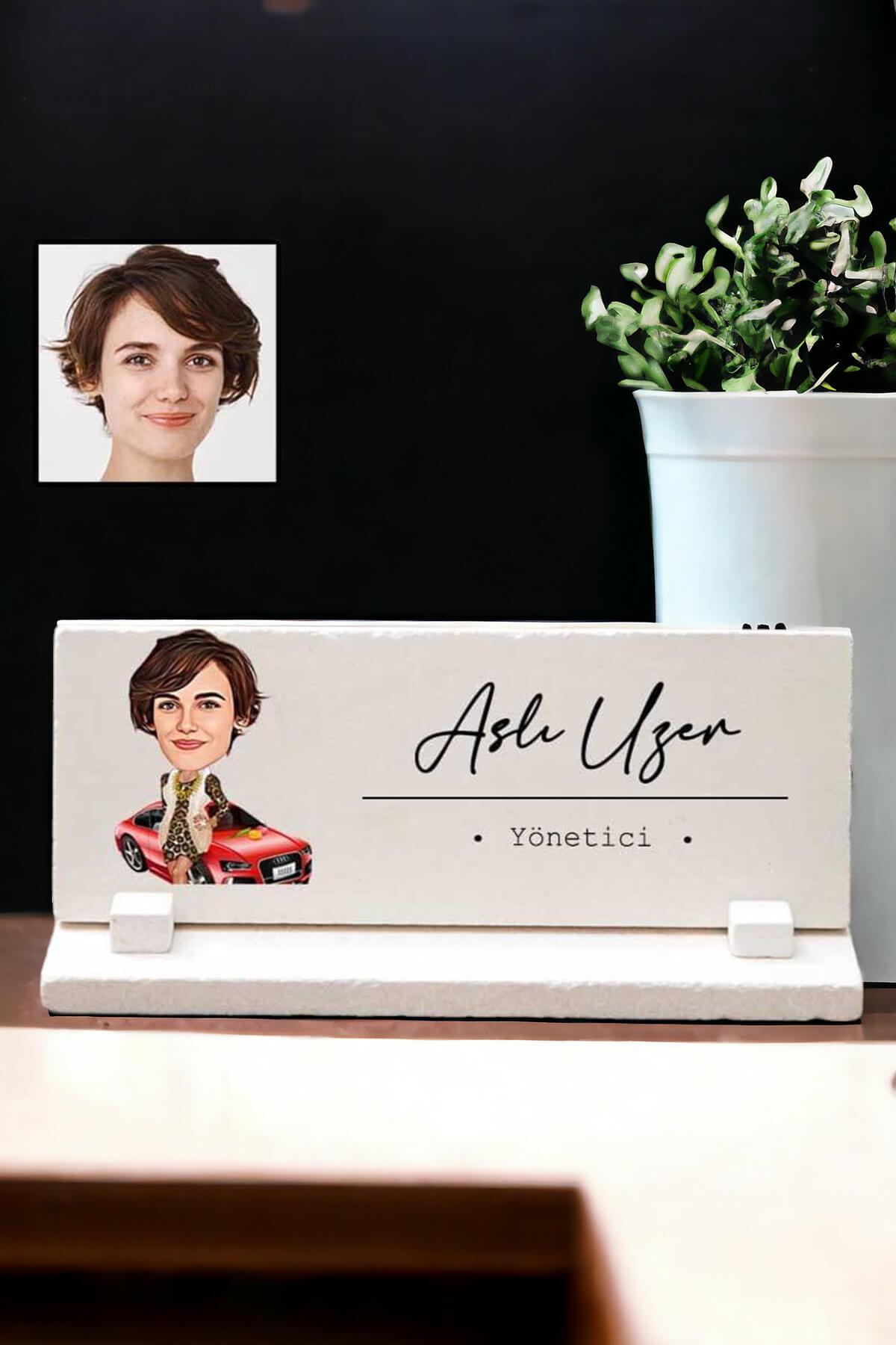 Kadına Yeni İş Hediyesi Karikatürlü Masa İsimliği