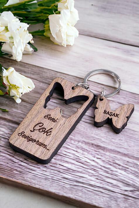 Kadına Hediye Mesajlı ve İsimli Kelebek Tasarım Anahtarlık