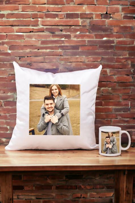 Kişiye Özel Fotoğraflı Beyaz Kupa Bardak ve Kare Yastık