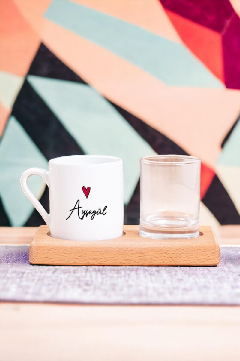 Kişiye Özel İsim Yazılı Minik Kalpli Ahşap Sunumlu Türk Kahvesi Fincanı