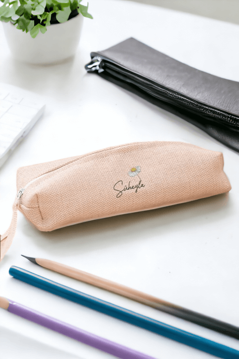 Kişiye Özel Papatya Tasarımlı İsimli Keten Bez Kalemlik