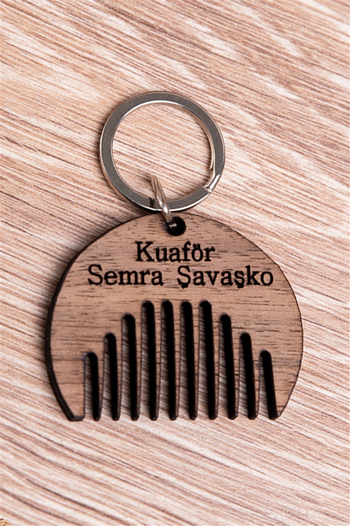 Kuaföre Hediye Tarak Tasarım Lazer Kesim Anahtarlık