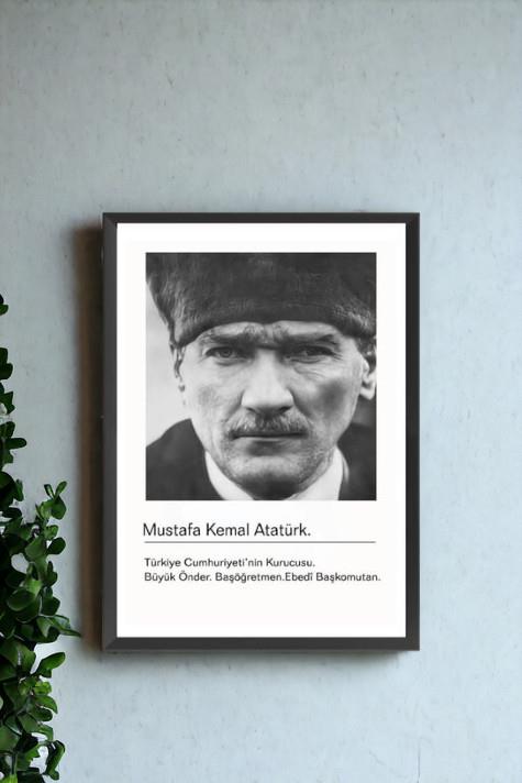 Mustafa Kemal Atatürk Portreli Dikdörtgen Fotoğraf Çerçevesi