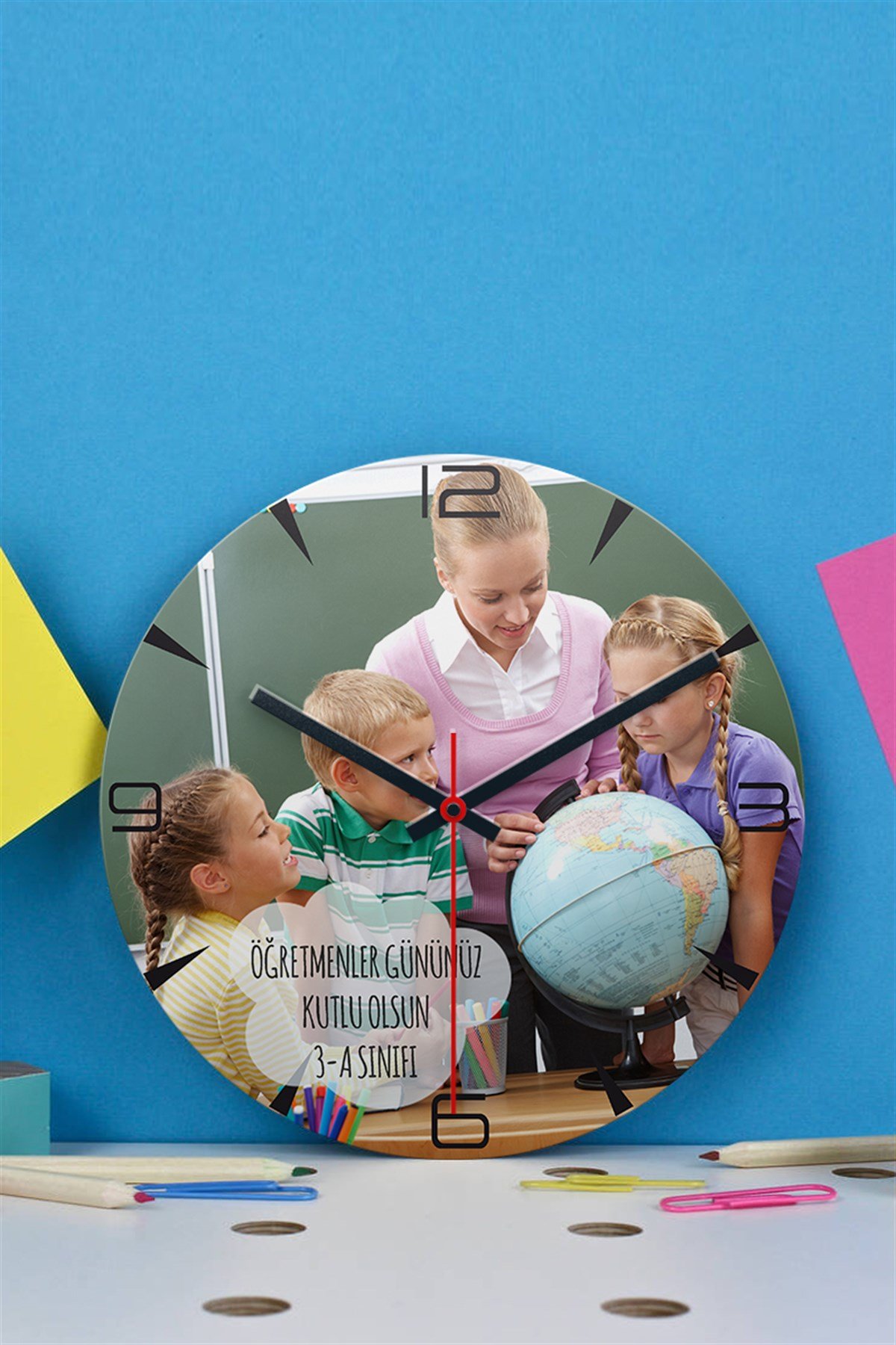 Öğretmene Sınıfça Hediye Mesajlı ve Fotoğraflı Ahşap Duvar Saati