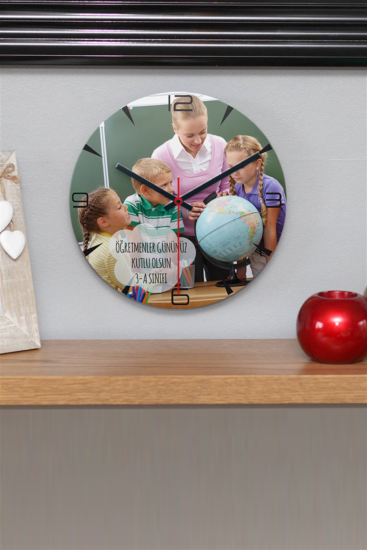 Öğretmene Sınıfça Hediye Mesajlı ve Fotoğraflı Ahşap Duvar Saati