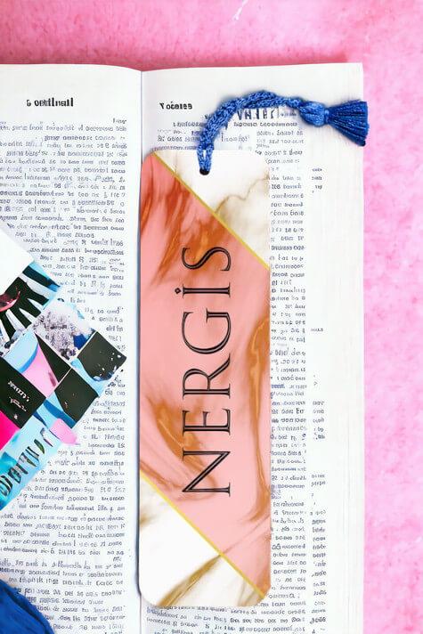 Pembe Mermer Tasarım İsimli Metal Kitap Ayracı