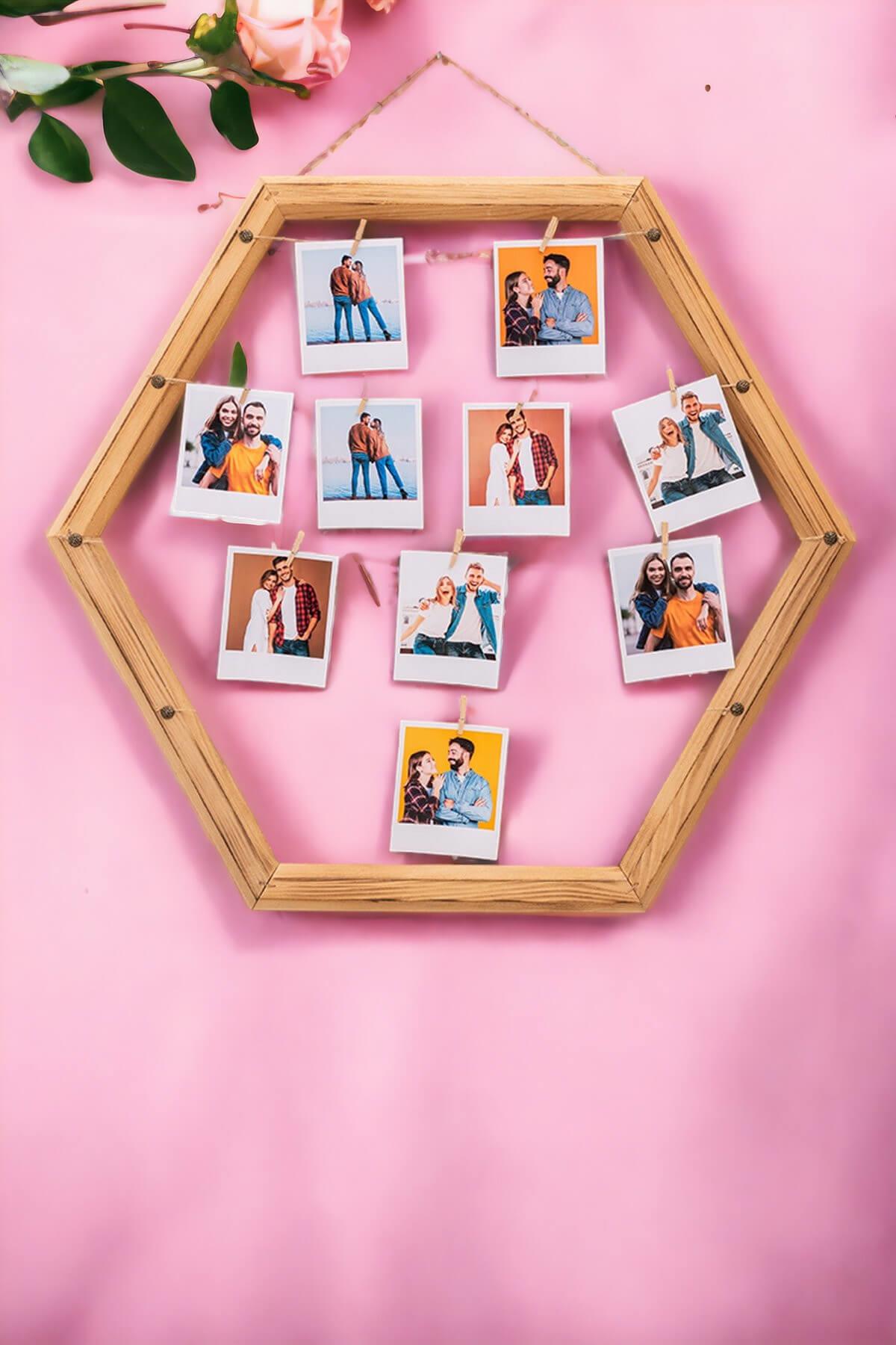 Polaroid Fotoğraflı Altıgen Model İpli ve Mandallı Ahşap Duvar Anı Çerçevesi