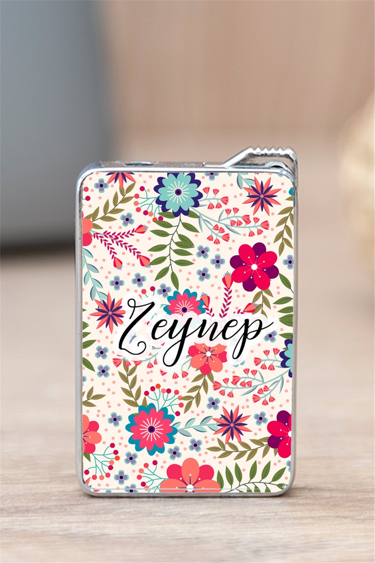 Anneler Günü Hediyesi Renkli Çiçek Tasarım İsme Özel Çakmak