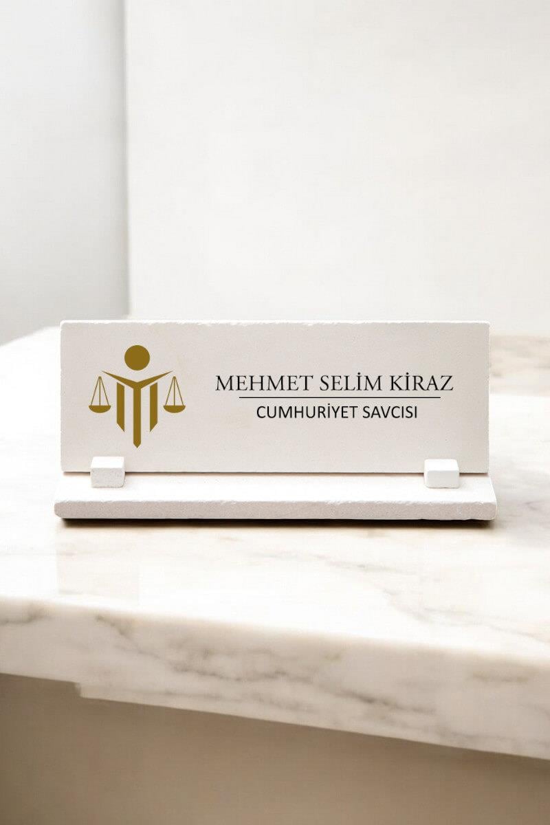 Savcıya Hediye Kişiye Özel Taş Masa İsimliği