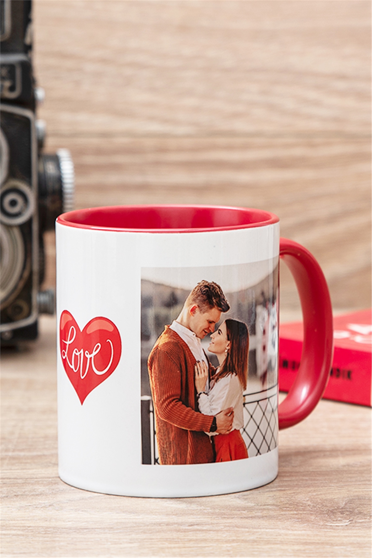 Sevgiliye Hediye 2 Fotoğraflı İçi Renkli Kupa Bardak