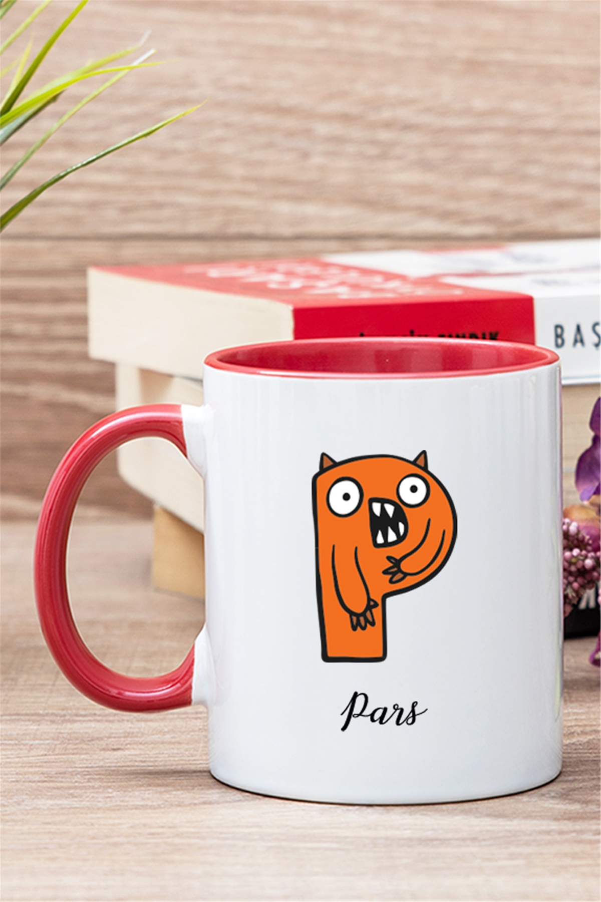 Sevimli Canavarlar Çocuklara Özel Baş Harfli İçi Renkli Kupa Bardak