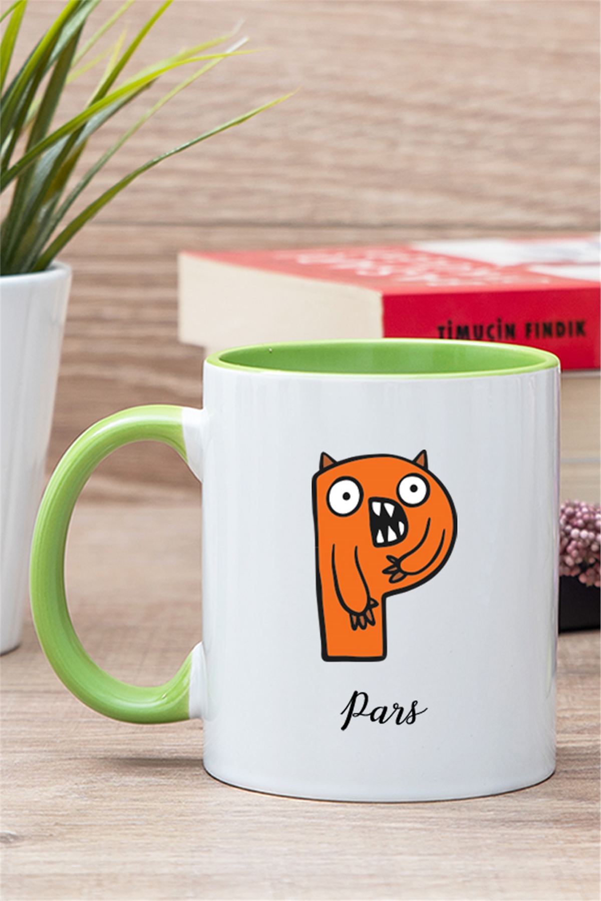 Sevimli Canavarlar Çocuklara Özel Baş Harfli İçi Renkli Kupa Bardak