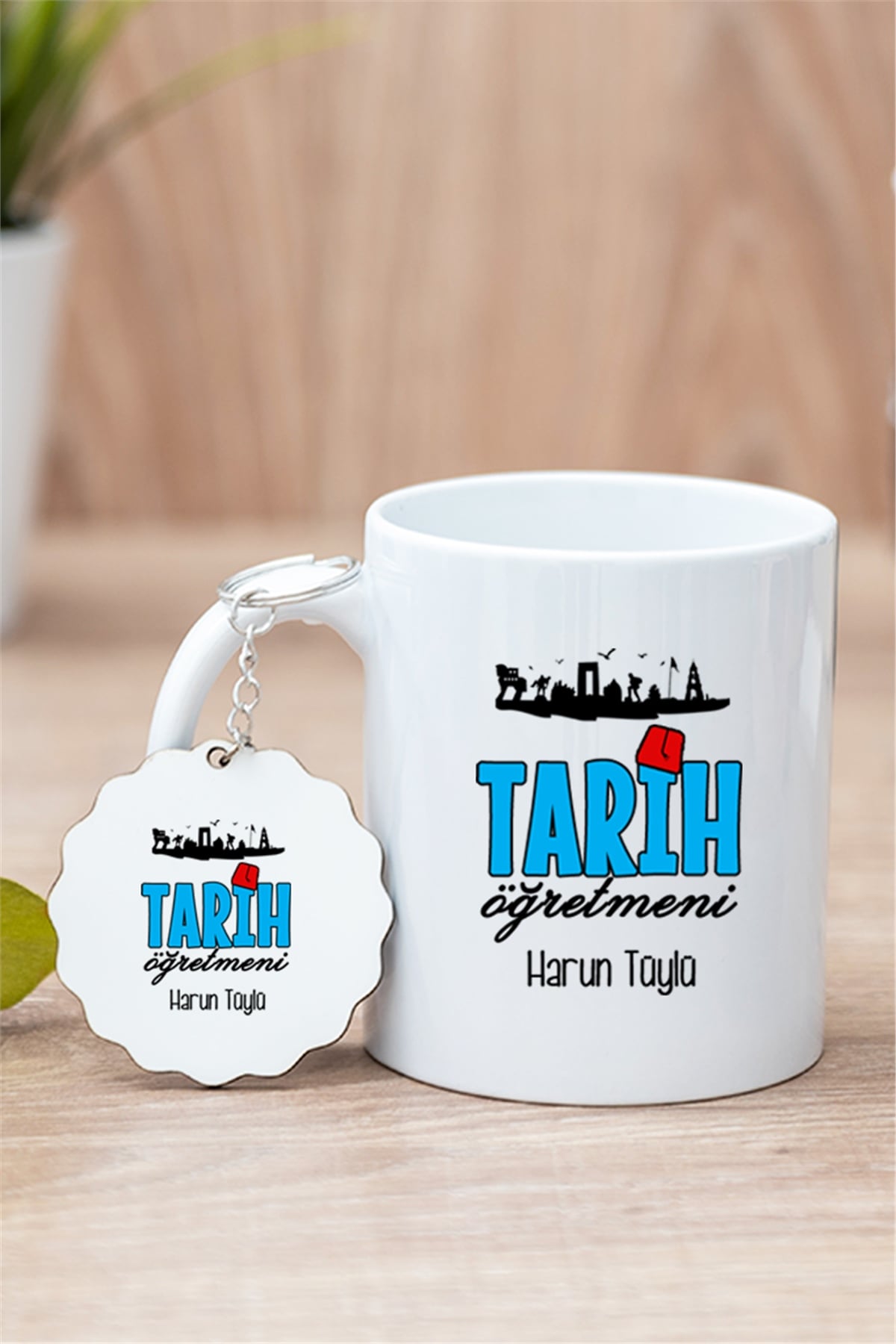 Tarih Öğretmeni Beyaz Kupa Bardak ve Ahşap Anahtarlık