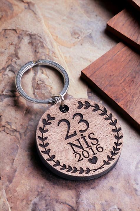 Yıldönümü Hediyesi Tarihli Lazer Kesim Ahşap Anahtarlık
