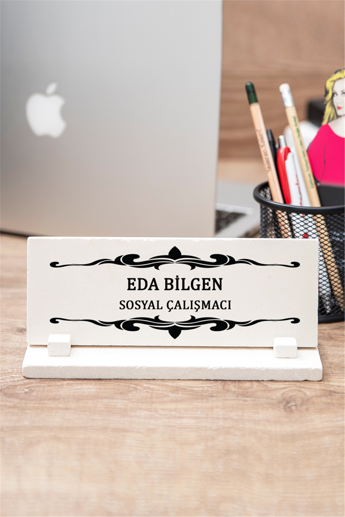 Ünvan ve İsimli Kişiye Özel Taş Masa İsimliği