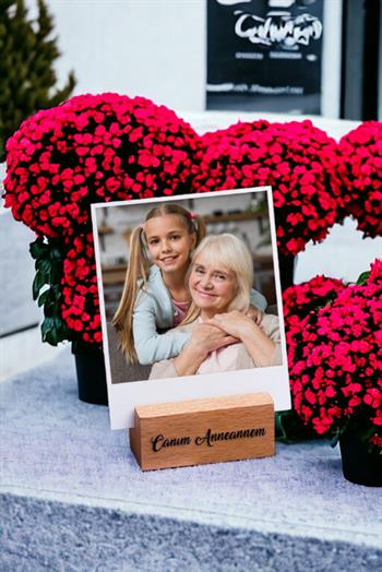 Anneanneye Babaanneye Hediye Ahşap Standlı Polaroid Fotoğraf Seti