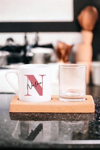 Anneye Hediye Baş Harfli Üzeri İsim Yazılı Ahşap Sunumlu Türk Kahvesi Fincanı
