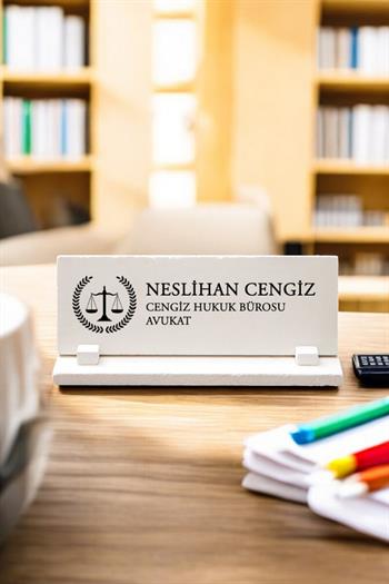 Avukata Hediye Kişiye Özel Masa Üstü İsimlik