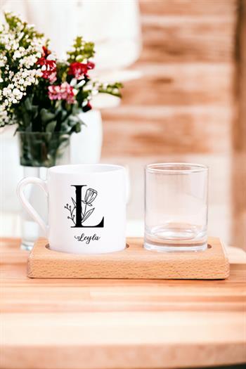 Baş Harfli Çiçek Tasarım Ahşap Sunumlu Türk Kahvesi Fincanı