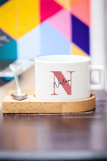 Baş Harfli Üzeri İsim Yazılı Ahşap Altlıklı Fincan