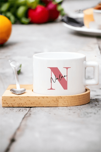 Baş Harfli Üzeri İsim Yazılı Ahşap Altlıklı Fincan