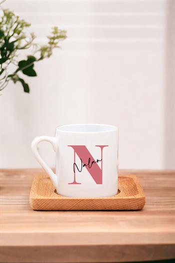 Baş Harfli Üzeri İsim Yazılı Ahşap Altlıklı Türk Kahvesi Fincanı