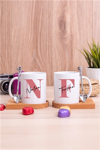 Baş Harfli Üzeri İsim Yazılı Ahşap Altlıklı İkili Beyaz Kupa Bardak