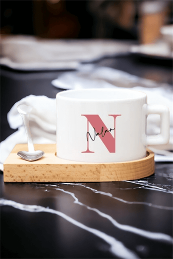 Baş Harfli Üzeri İsim Yazılı Ahşap Altlıklı Fincan