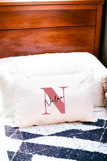 Baş Harfli Üzeri İsim Yazılı Dikdörtgen Yastık