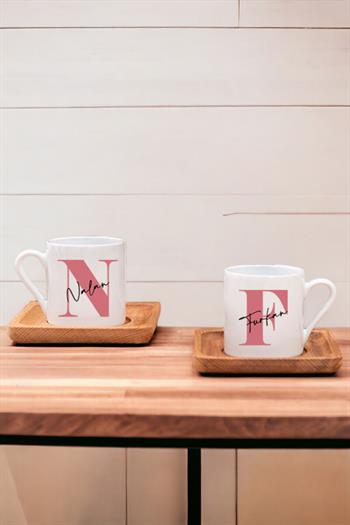 Baş Harfli Üzeri İsim Yazılı İkili Ahşap Altlıklı Türk Kahvesi Fincanı
