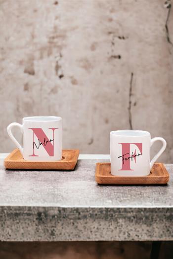 Baş Harfli Üzeri İsim Yazılı İkili Ahşap Altlıklı Türk Kahvesi Fincanı