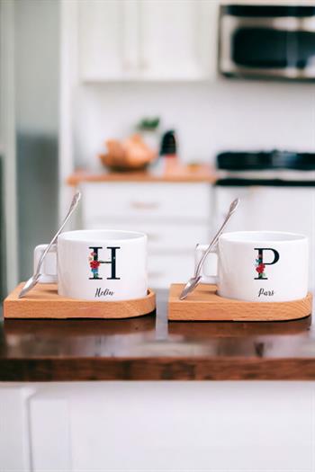 Baş Harfli ve İsimli Ahşap Altlıklı İkili Fincan