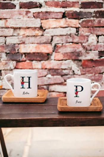 Baş Harfli ve İsimli İkili Ahşap Altlıklı Türk Kahvesi Fincanı