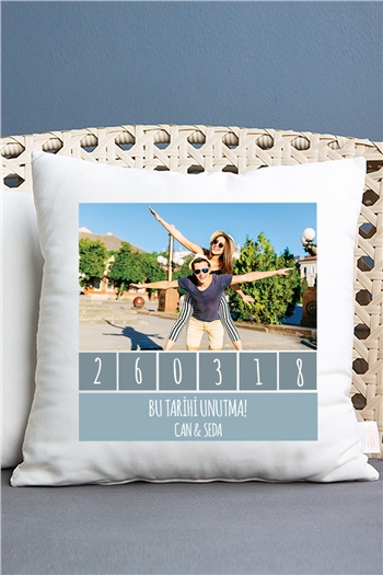 Bu Tarihi Unutma Fotoğraflı Saten Kare Yastık