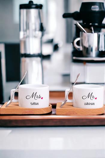 Çiftlere Özel Ahşap Altlıklı İkili Fincan