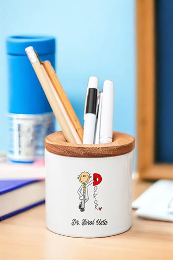 Doktor Karikatürü Ahşap Kapaklı Kalemlik