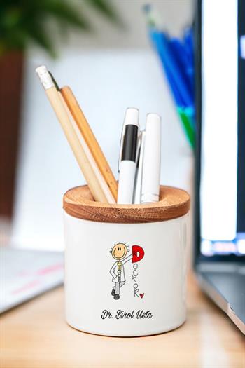 Doktor Karikatürü Ahşap Kapaklı Kalemlik