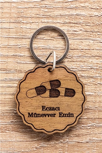 Eczacılara Hediye Kişiye Özel Lazer Kesim Ahşap Anahtarlık