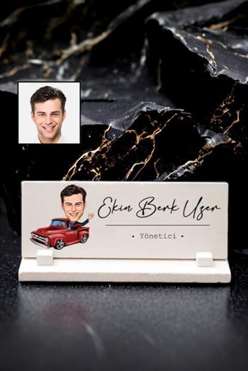 Erkeğe Yeni İş Hediyesi Karikatürlü Masa İsimliği