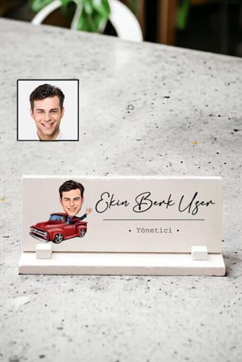 Erkeğe Yeni İş Hediyesi Karikatürlü Masa İsimliği