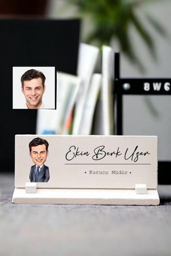 Erkeğe Yeni İş Tebrik Hediyesi Karikatürlü Masa İsimliği