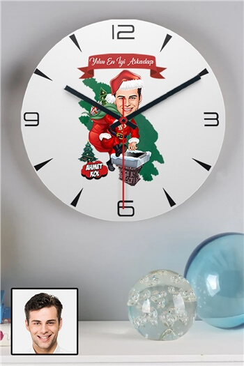 Erkek Arkadaşa Yılbaşı Hediyesi Karikatürlü Ahşap Duvar Saati