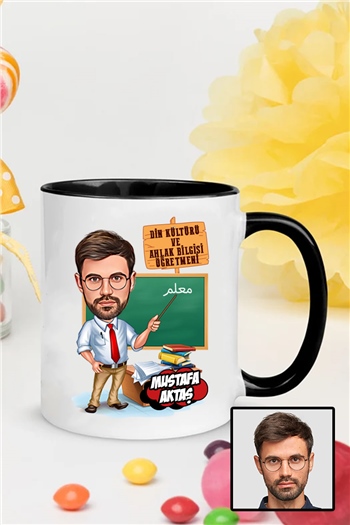 Erkek Din Kültürü Öğretmenine Özel Hediye Karikatürlü İçi Renkli Kupa Bardak