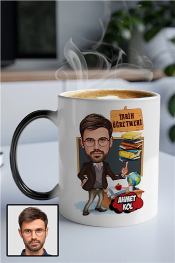 Erkek Tarih Öğretmenine Kişiye Özel Hediye Karikatürlü Sihirli Kupa Bardak