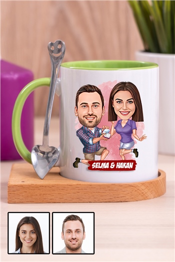 Kız Arkadaşa Yıl Dönümü Hediyesi Karikatürlü Ahşap Altlıklı İçi Renkli Kupa Bardak