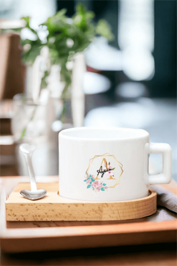 Geometrik Yaldız Tasarım Harfli Ahşap Altlıklı Fincan