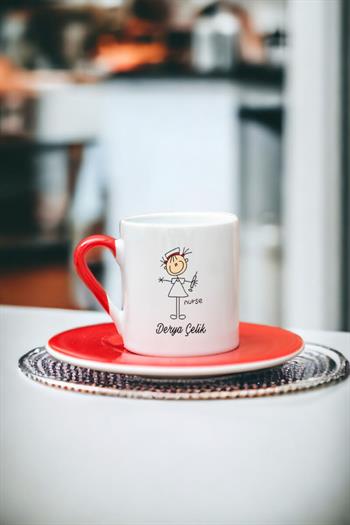 Hemşire Karikatürü Renkli Türk Kahvesi Fincanı
