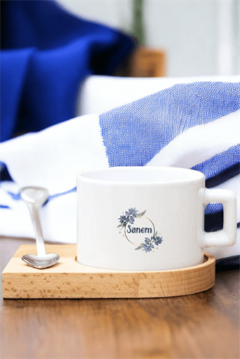 İsme Özel Çiçek Desenli Ahşap Altlıklı Fincan